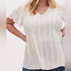 Torrid V-neck Eyelet Babydoll Embroidered Peasant Boho Peplum Top Minimalist